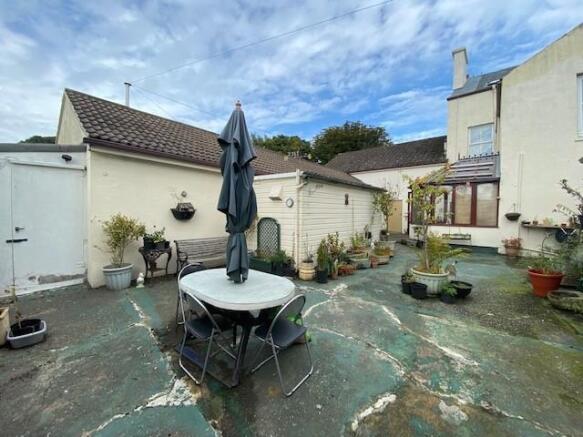 COURTYARD GARDEN.jpg