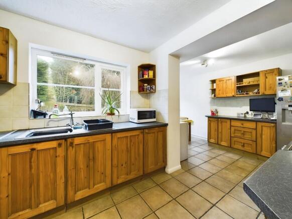 kitchen;