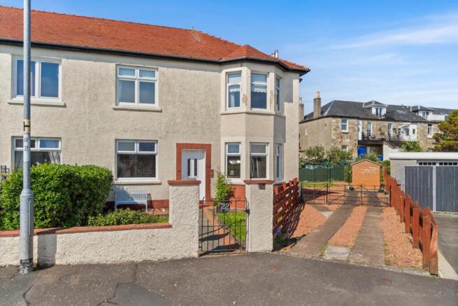 2_20 hutton park crescent, largs (2).jpg