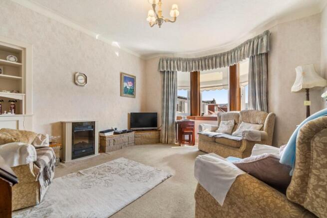 3_20 hutton park crescent, largs (3).jpg