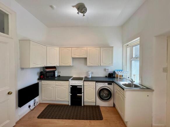 Living Room / Kitchen