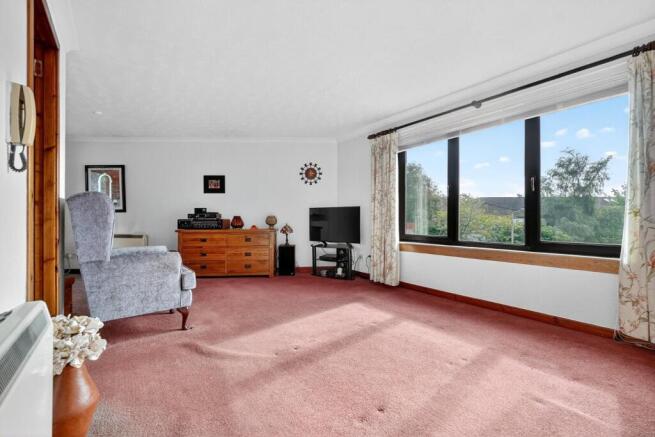 29 woodbank gardens, largs_04.jpg