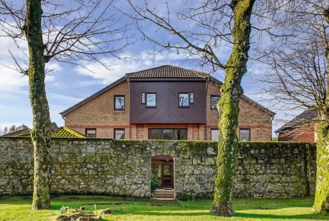 2_90 hill street, largs _02.jpg