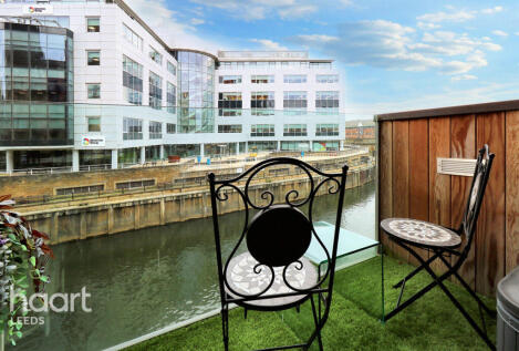 Wharf Approach, Leeds