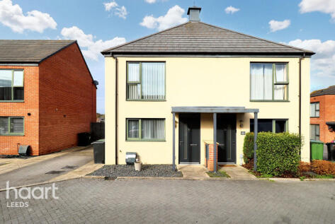 Fox Lane, CASTLEFORD