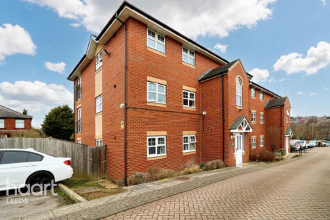 Farnley Crescent, Leeds