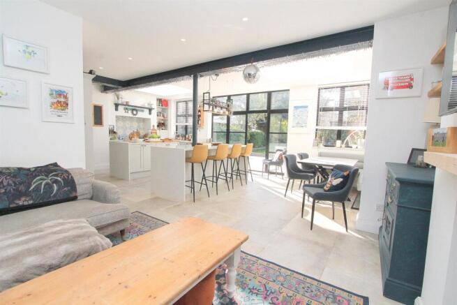 living area b.jpg