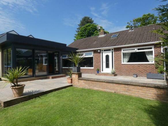 Rear Garden room/Garden