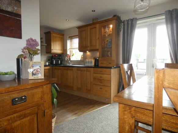 Open plan Lounge/Diner into Kitchen