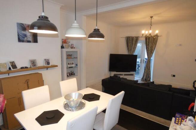 Diner/Lounge