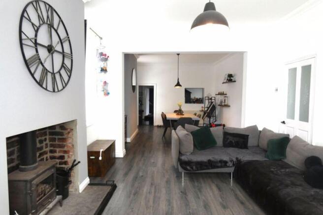 Lounge/Dining Room