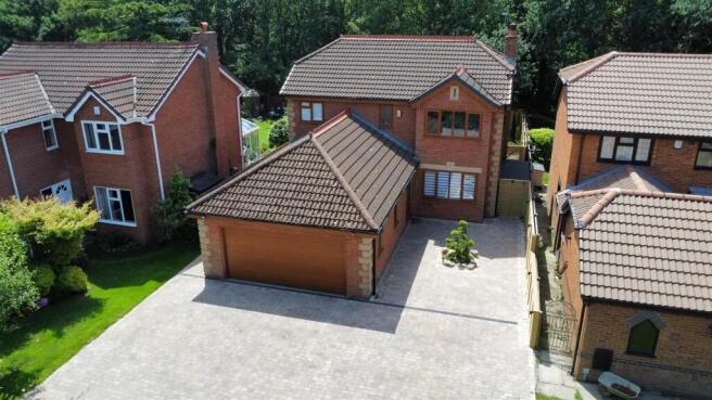 Lakeside Court For Sale