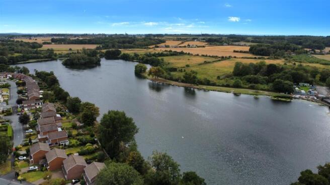 Pinfold Drive Mere