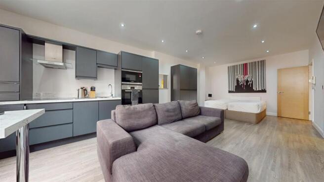 Coronation Walk To Let