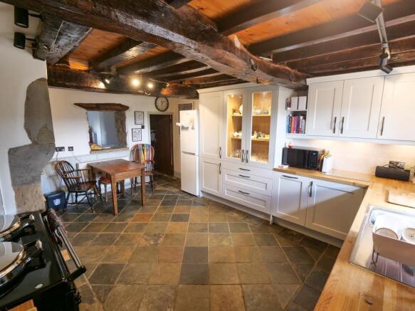 Kitchen Dual Aspect