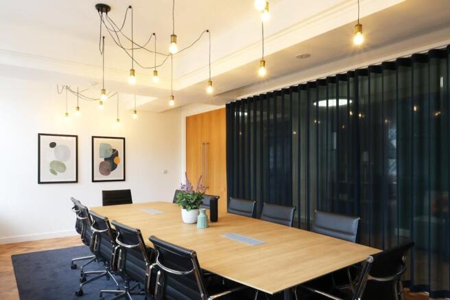 BedfordRow_BoardRoom01.png