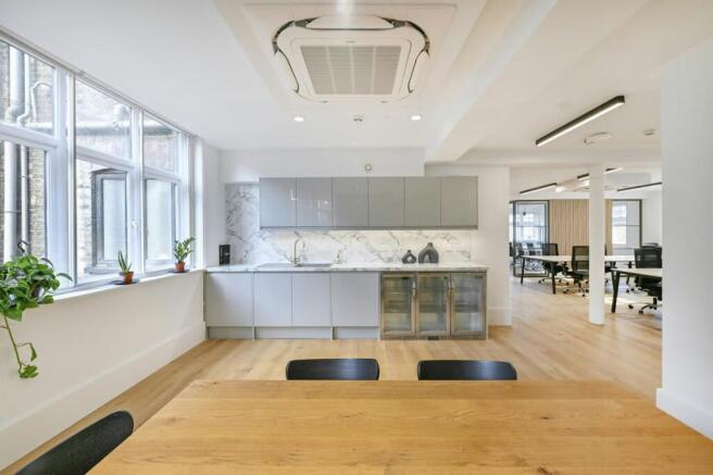 1618BeakStLondonBuildingPhoto2LargeHighDefinitio
