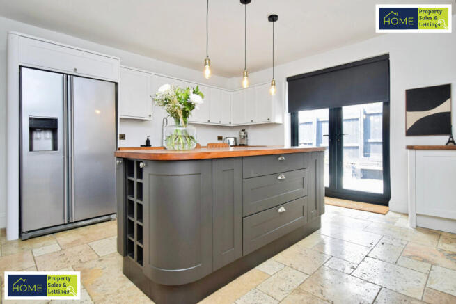 68d8c562-Kitchen_01.JPG