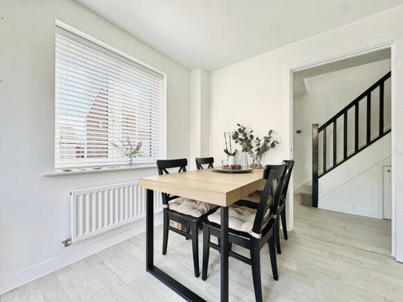 27 Oak Tree Road, Great Glen, Leicester, LE8 9HP