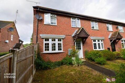 Freemans Close, Hungerford, RG17