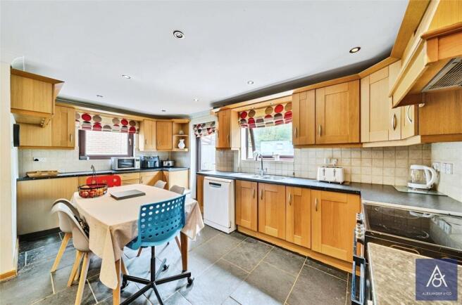 Kitchen/Breakfast