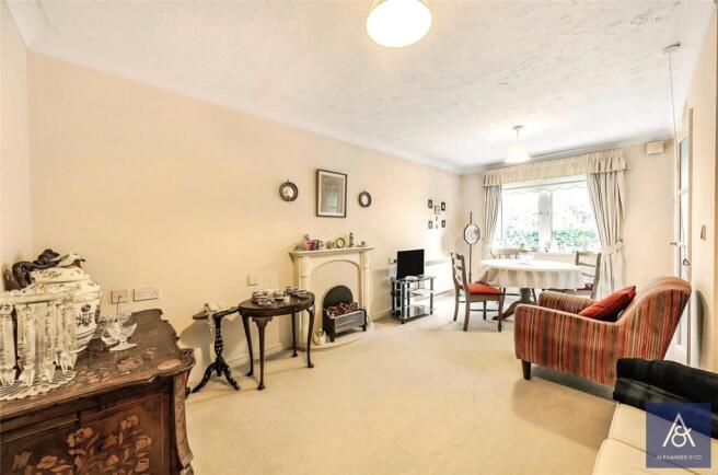 Living/Dining Room
