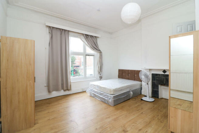 Studio Flat to rent in Balham