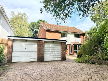 Roundway, Camberley, Surrey