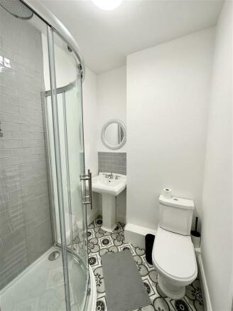 Communal Shower Room 2