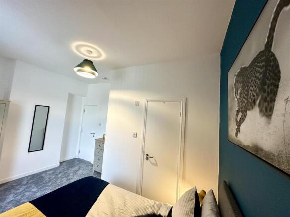 Bedroom 3 Ensuite