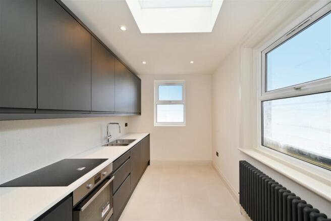 3-64-Queensway (9).JPG