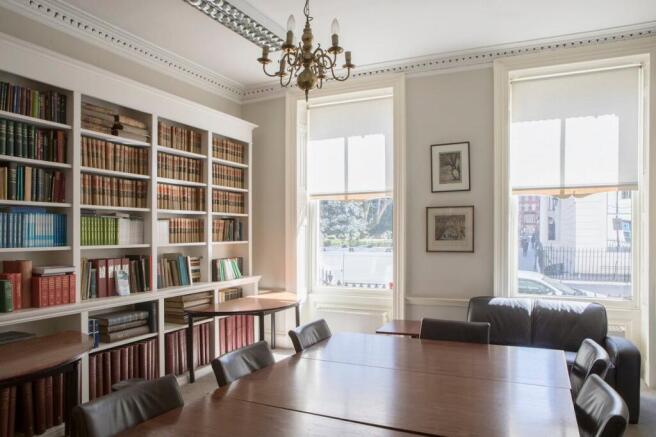 18 Bloomsbury Square