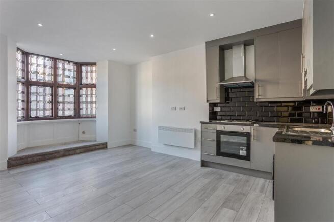 64391_Flat 2 15 High Street  (3).jpg