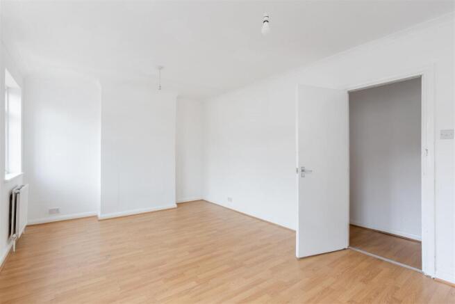 8A Russell Parade 326747 09.jpg