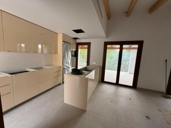 PHOTO-2024-10-18-18-