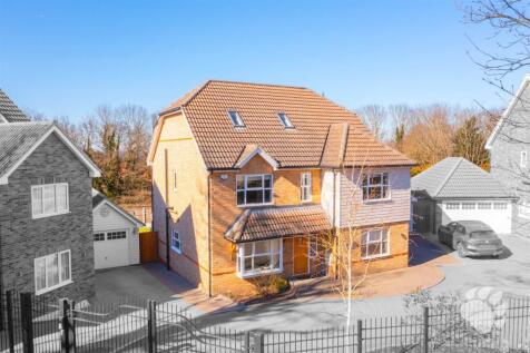 Lee Chapel Lane, Westley Heights, SS16