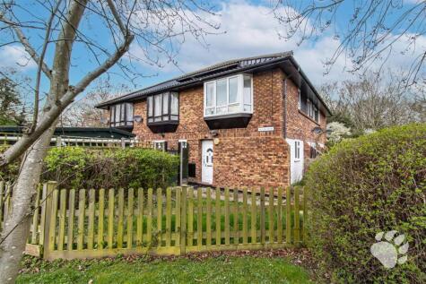 Bartlow Side, Basildon, SS13