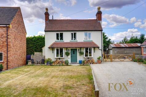 Cherry Orchard Road, Lower Moor, Pershore