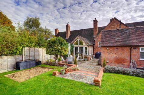 Apple Tree Walk, Ombersley, Droitwich