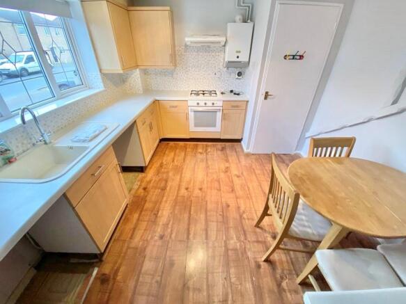 KITCHEN DINER