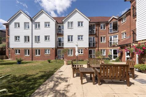 Eadhelm Court, Penlee Close, Edenbridge, Kent, TN8