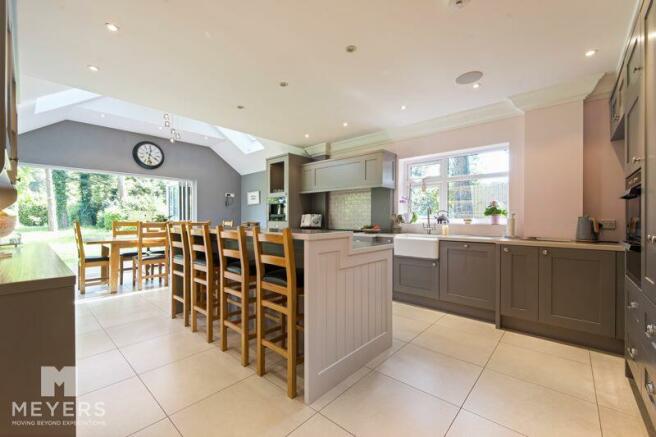 Kitchen / Dining Room