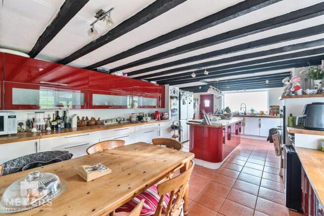 Kitchen / Breakfast Room
