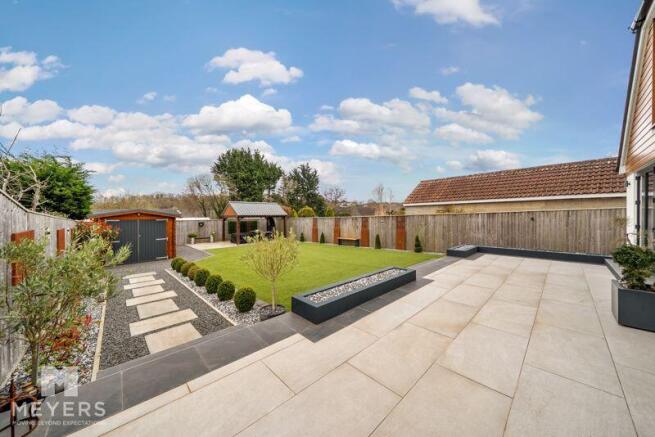 Stunning Low Maintenance Garden
