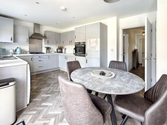 Kitchen / Breakfast Room