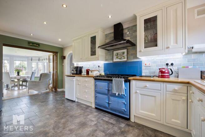 Kitchen / Breakfast Room