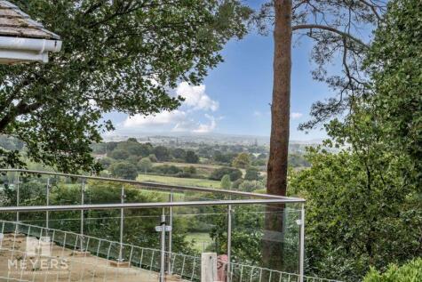 Central Avenue, Corfe Mullen, BH21