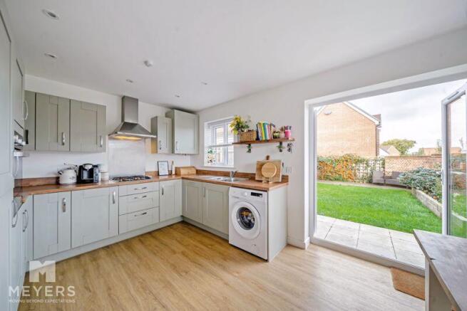 Kitchen / Diner to Garden