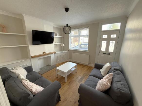 Living Room B.JPG