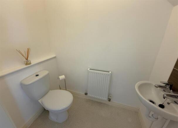 Downstairs WC.JPG